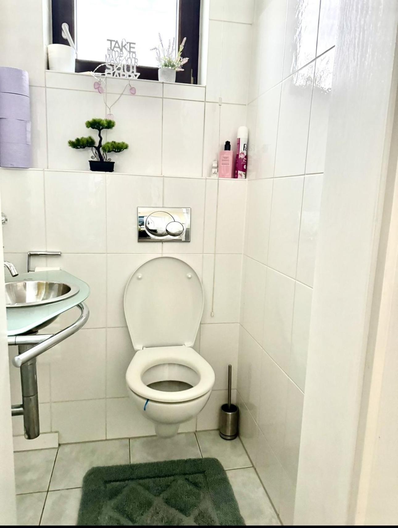 Magisches Doppelzimmer Mit Atemberaubender Wasserfall-Wand In Seligenstadt Ngoại thất bức ảnh